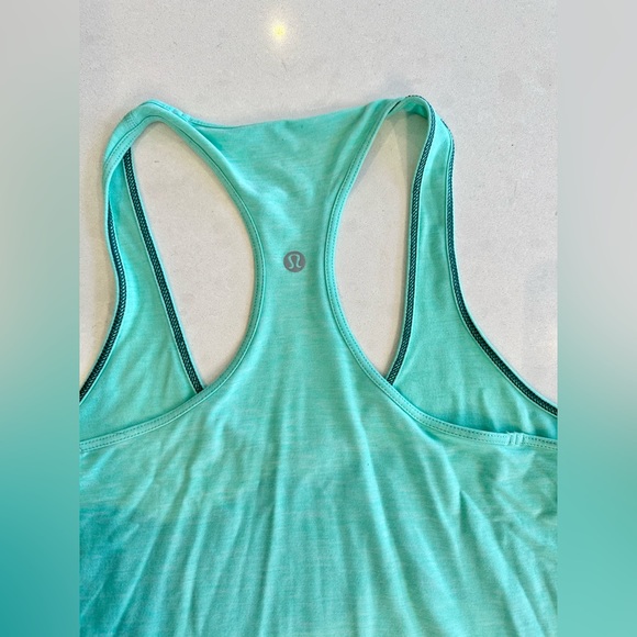 Lululemon tank - Picture 3 of 3